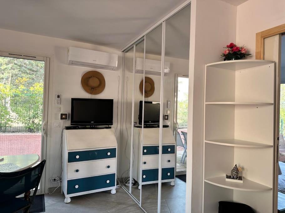 Moderne Mini Maison Lezignan-Corbieres Bagian luar foto